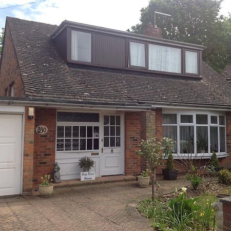Oak Tree House Bed and Breakfast Waterlooville Exteriör bild