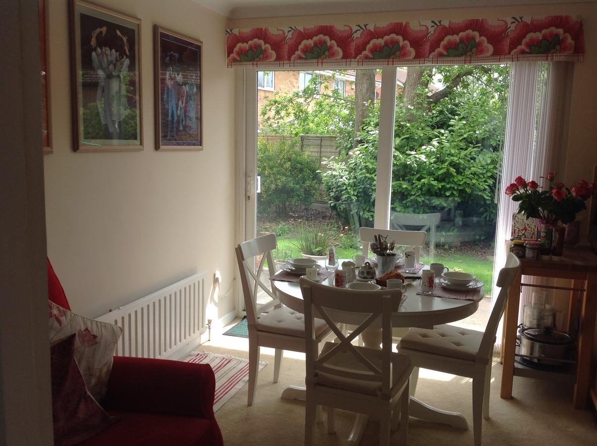 Oak Tree House Bed and Breakfast Waterlooville Exteriör bild